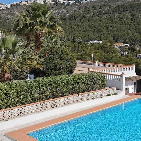 Ferienhaus Moraira بيت للعطل *